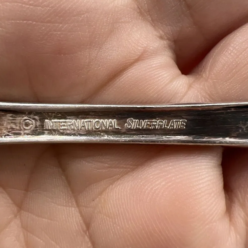 International Silver-plate Korea Pierced Serving Spoon Royal Shell / Shell Tip